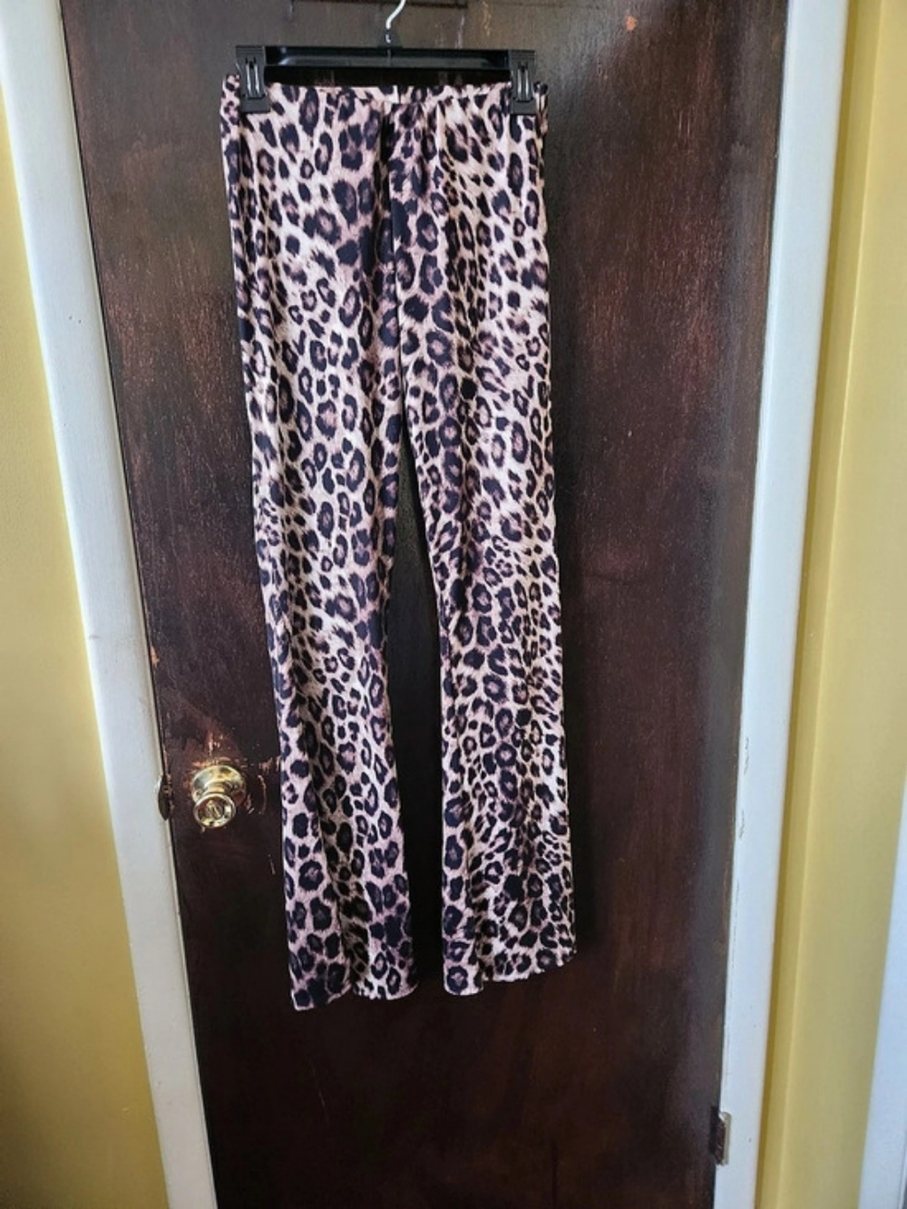 Fashion Nova Leopard Wide Leg Pants in Brown & Black Size Medium